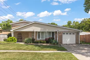 5004 W 107th St, Oak Lawn, IL 60453 - Photo 1