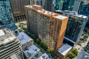 211 E Ohio St, Chicago, IL 60611 - Photo 2
