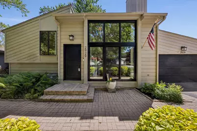 2929 Northcreek Drive, Woodridge, IL 60517 - Photo 2
