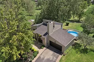2929 Northcreek Dr, Woodridge, IL 60517 - Photo 36