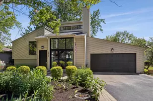 2929 Northcreek Dr, Woodridge, IL 60517 - Photo 1