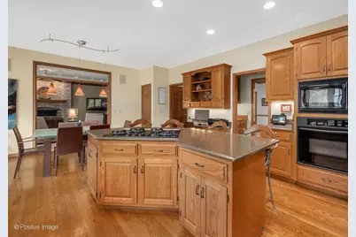 6905 Irish Court, Darien, IL 60561 - Photo 14