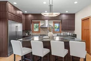 23W212 Blackcherry Ln, Glen Ellyn, IL 60137 - Photo 14