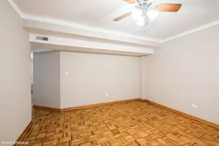 1363 W Sunnyside Ave, Chicago, IL 60640 - Photo 6