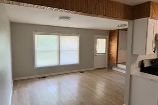 1313 Kingsbury Dr, Hanover Park, IL 60133 - Photo 4