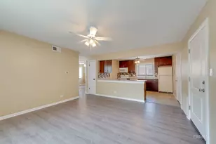 32 N Main St, Glen Ellyn, IL 60137 - Photo 4