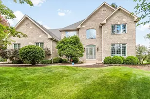 9030 Montrose Ct, Crystal Lake, IL 60014 - Photo 2