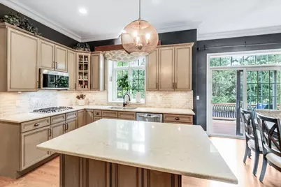 9030 Montrose Court, Crystal Lake, IL 60014 - Photo 8