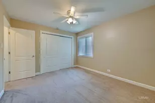 32 N Main St, Glen Ellyn, IL 60137 - Photo 16