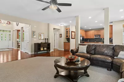 2421 Stonybrook Street, Wauconda, IL 60084 - Photo 8