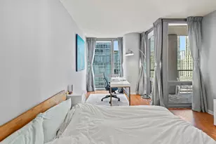 160 E Illinois St, Chicago, IL 60610 - Photo 12