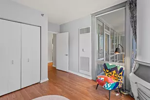 160 E Illinois St, Chicago, IL 60610 - Photo 18