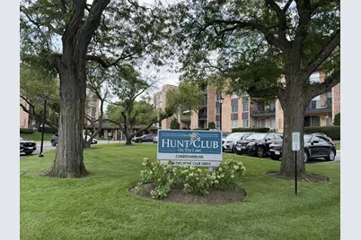 1101 S Hunt Club Drive #214, Mount Prospect, IL 60056 - Photo 1