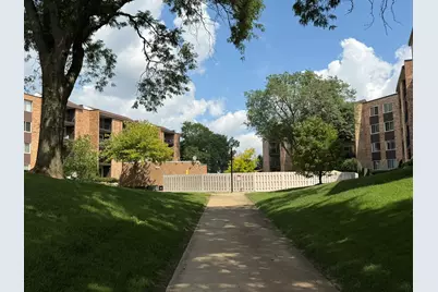1101 S Hunt Club Drive #214, Mount Prospect, IL 60056 - Photo 20