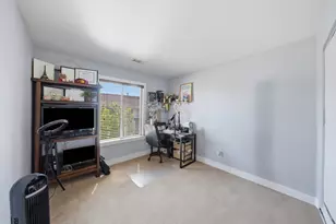 831 E Carriage Ln, Palatine, IL 60074 - Photo 16