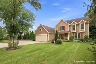 1813 Lakeview St, Johnsburg, IL 60051 - Photo 2
