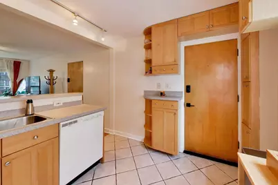 2417 W Fitch Avenue #1, Chicago, IL 60645 - Photo 8