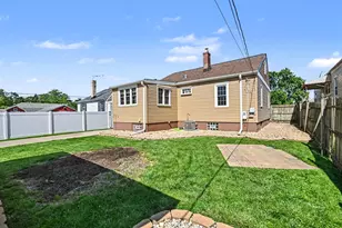 18010 Burnham Ave, Lansing, IL 60438 - Photo 24