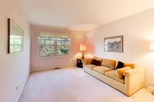 2107 Norwich Ct, Glenview, IL 60026 - Photo 20