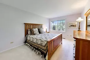 2107 Norwich Ct, Glenview, IL 60026 - Photo 18