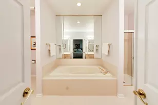 2107 Norwich Ct, Glenview, IL 60026 - Photo 14