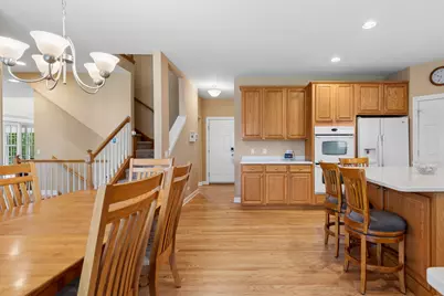 1790 Queensport Drive, Crystal Lake, IL 60014 - Photo 6