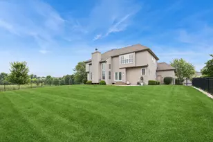 1790 Queensport Dr, Crystal Lake, IL 60014 - Photo 26