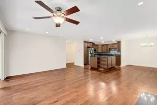 1 Oak Brook Club Dr, Oak Brook, IL 60523 - Photo 10