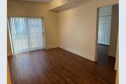 520 N Milwaukee Avenue #7, Libertyville, IL 60048 - Photo 2