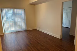 520 N Milwaukee Ave, Libertyville, IL 60048 - Photo 2