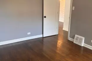 10518 S Artesian Ave, Chicago, IL 60655 - Photo 8