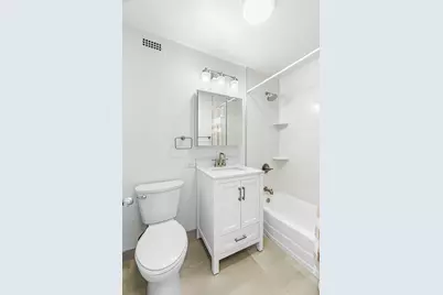 1360 N Sandburg Terrace #2603C, Chicago, IL 60610 - Photo 12