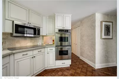 950 N Michigan Avenue #2305, Chicago, IL 60611 - Photo 12