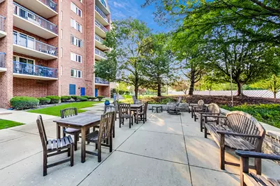 7120 N Milwaukee Avenue #208, Niles, IL 60714 - Photo 30