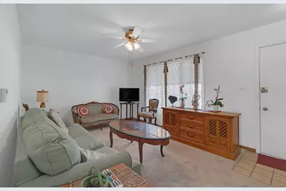 2504 W Fairview Lane, McHenry, IL 60051 - Photo 6