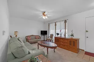 2504 W Fairview Ln, McHenry, IL 60051 - Photo 6