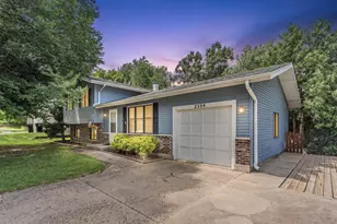 2504 W Fairview Ln, McHenry, IL 60051 - Photo 1