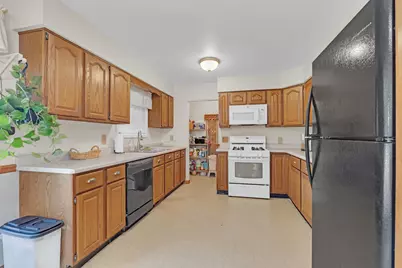 2504 W Fairview Lane, McHenry, IL 60051 - Photo 12