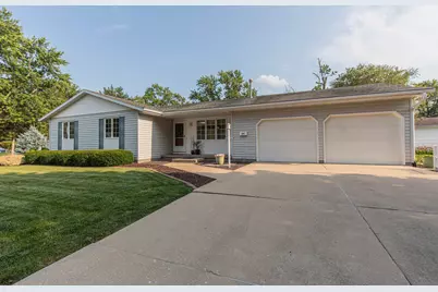 301 9th Street, Mendota, IL 61342 - Photo 2