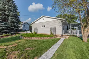 301 9th St, Mendota, IL 61342 - Photo 24