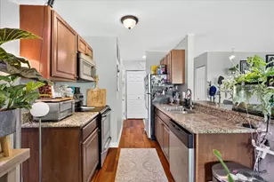 5603 Lakeside Dr, Lisle, IL 60532 - Photo 8