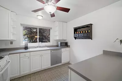 951 Manchester Circle #951, Schaumburg, IL 60193 - Photo 8
