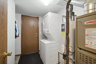 951 Manchester Cir, Schaumburg, IL 60193 - Photo 16