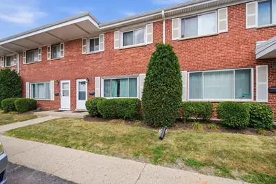 1150 N Boxwood Drive #A, Mount Prospect, IL 60056 - Photo 1