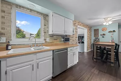 640 Green Meadow Lane, Geneva, IL 60134 - Photo 8