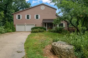 8351 Snaresbrook Rd, Roscoe, IL 61073 - Photo 1