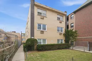 6921 N Ashland Blvd, Chicago, IL 60626 - Photo 1