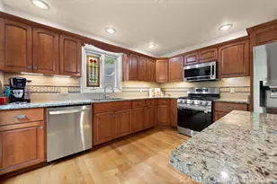 1808 Downing Ct, Naperville, IL 60563 - Photo 2