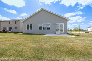300 N Aspen Dr, Cortland, IL 60112 - Photo 46