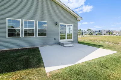 300 N Aspen Drive, Cortland, IL 60112 - Photo 44